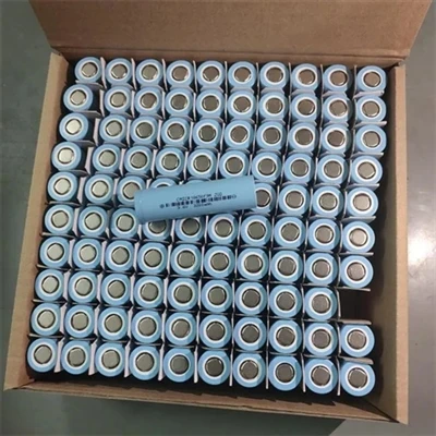 Inviamo 6000 batterie ricaricabili agli ioni di litio da 18650 3,6 V 3200 mAh...