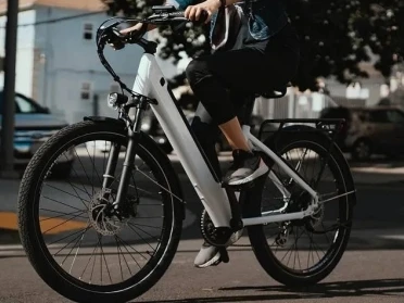 Quanto velocemente può andare una bici elettrica da 36 V?