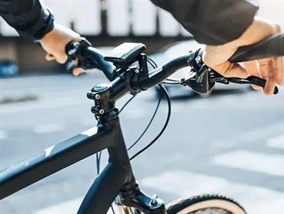 Come viene calcolato il costo di produzione delle biciclette elettriche?